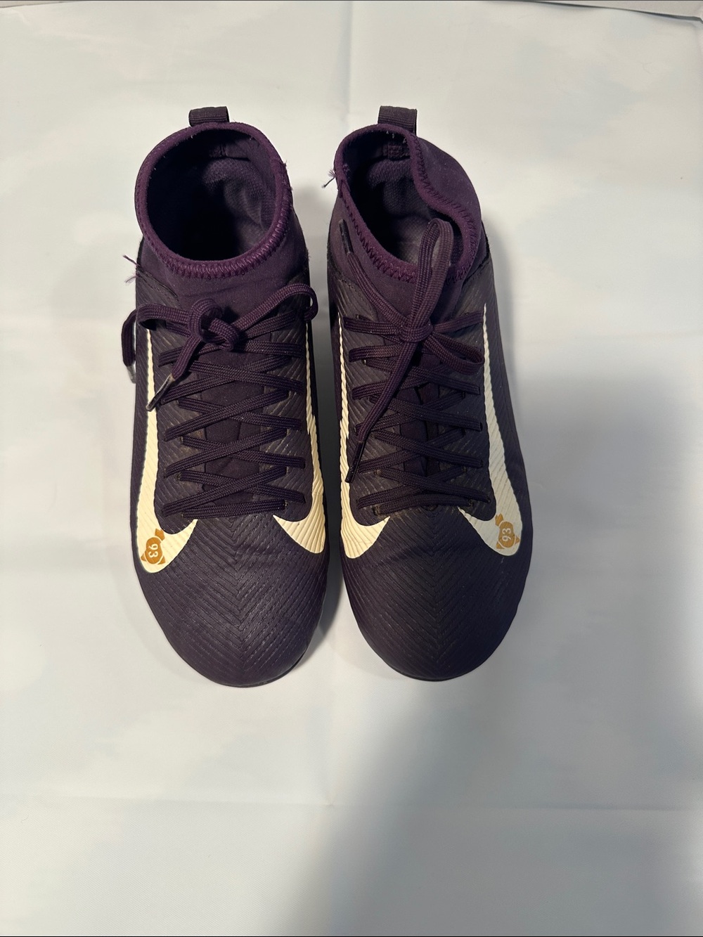 Nike Kids Purple Soccer Cleats with White Swoosh size 5Y - Picture 10 of 11